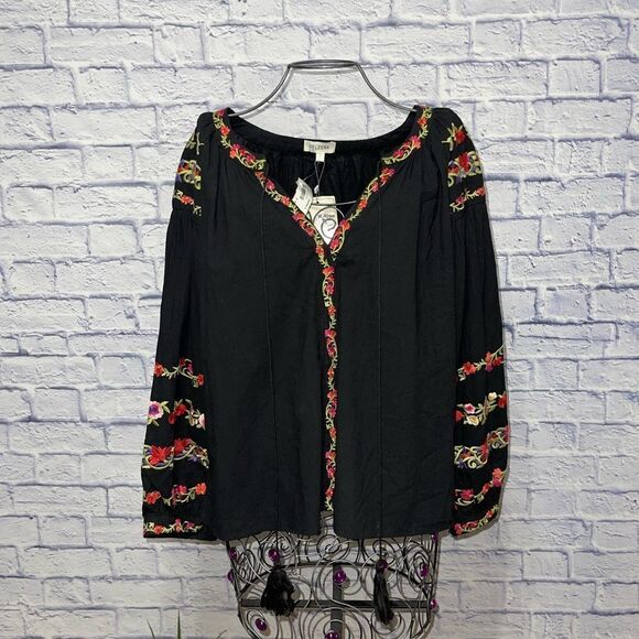 Velzera large embroidered floral top Nwt - Picture 1 of 13
